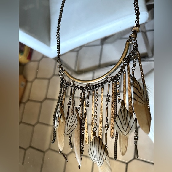 Women’s statement necklace feathered, rhinestone Gold & silver - Picture 3 of 4